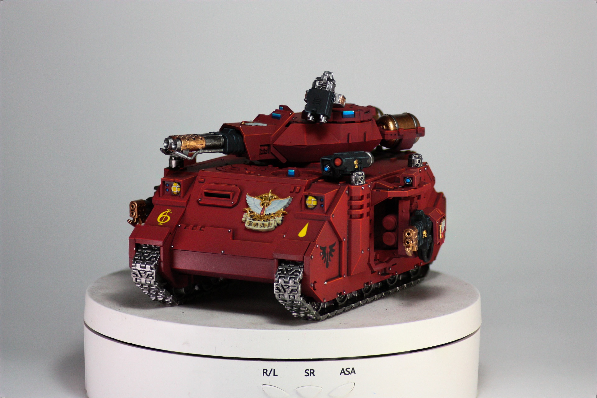 Blood Angels Baal Predator tank with flamestorm cannons