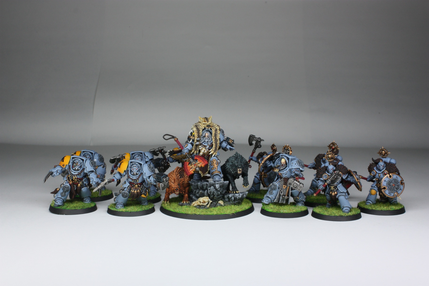 Space Wolves Terminator retinue with wolves